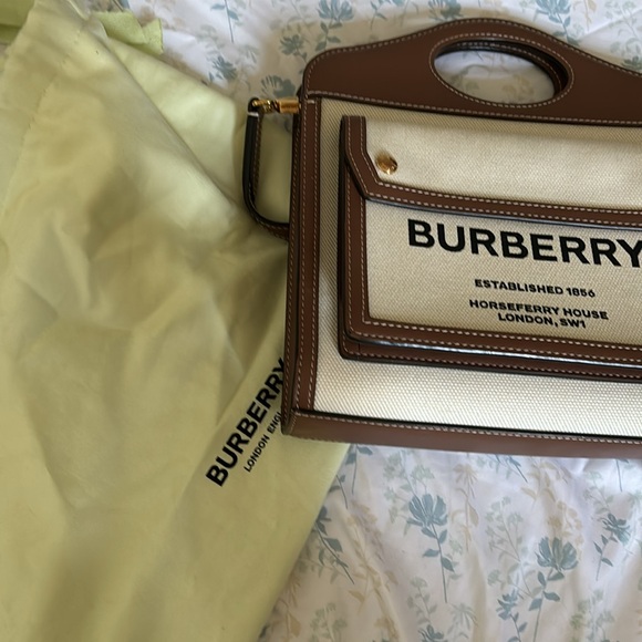 BURBERRY POCKET BAG WITH STRAP - Picture 3 of 3